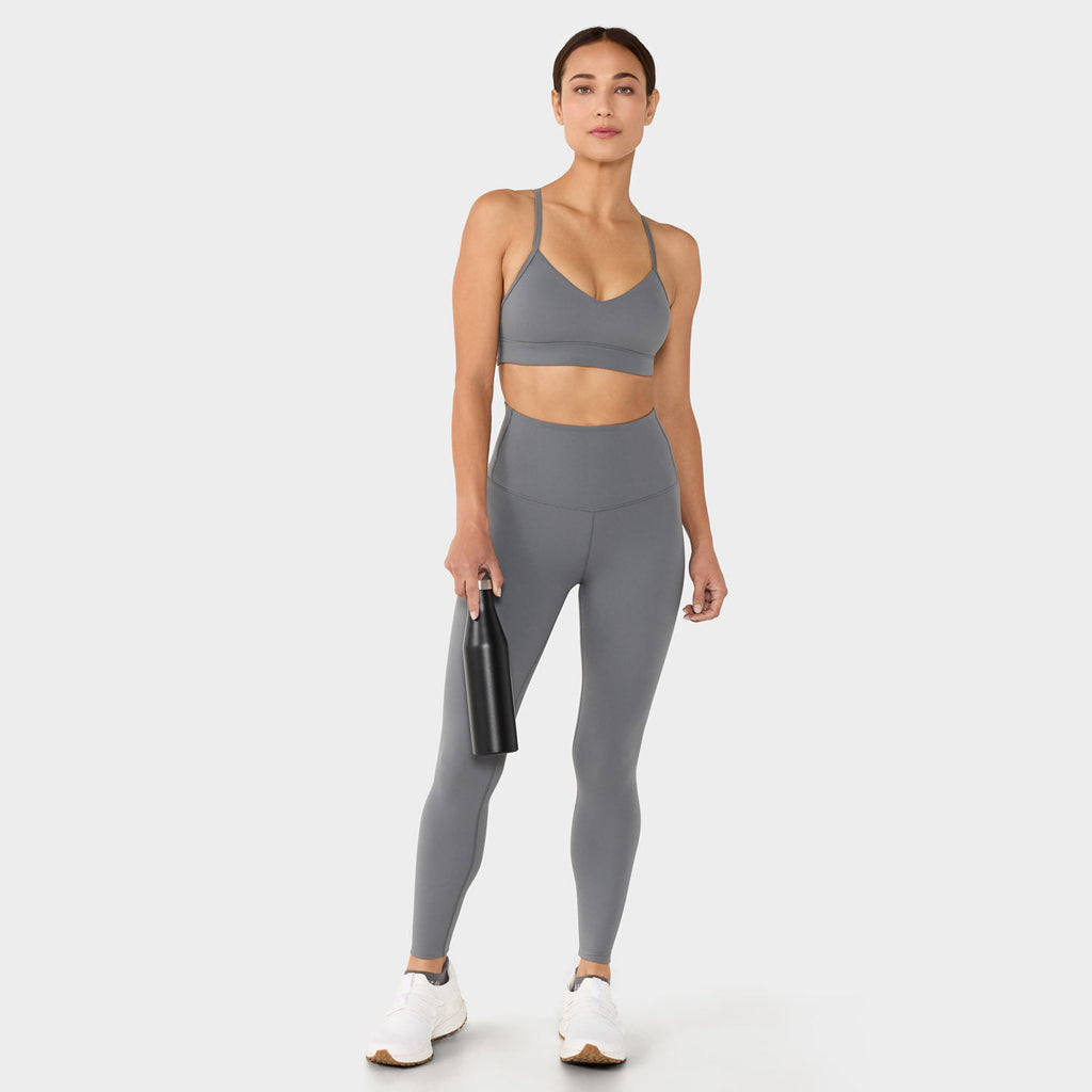 TaviSculpt® Uplift Bra in Shadow – on model