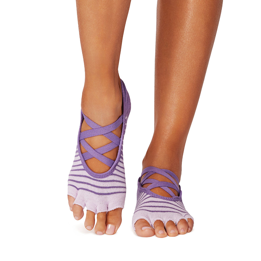 ToeSox Half Toe Elle kojinės atvirais pirštais, spalva Grape Stripe – ant pėdų, vaizdas iš priekio