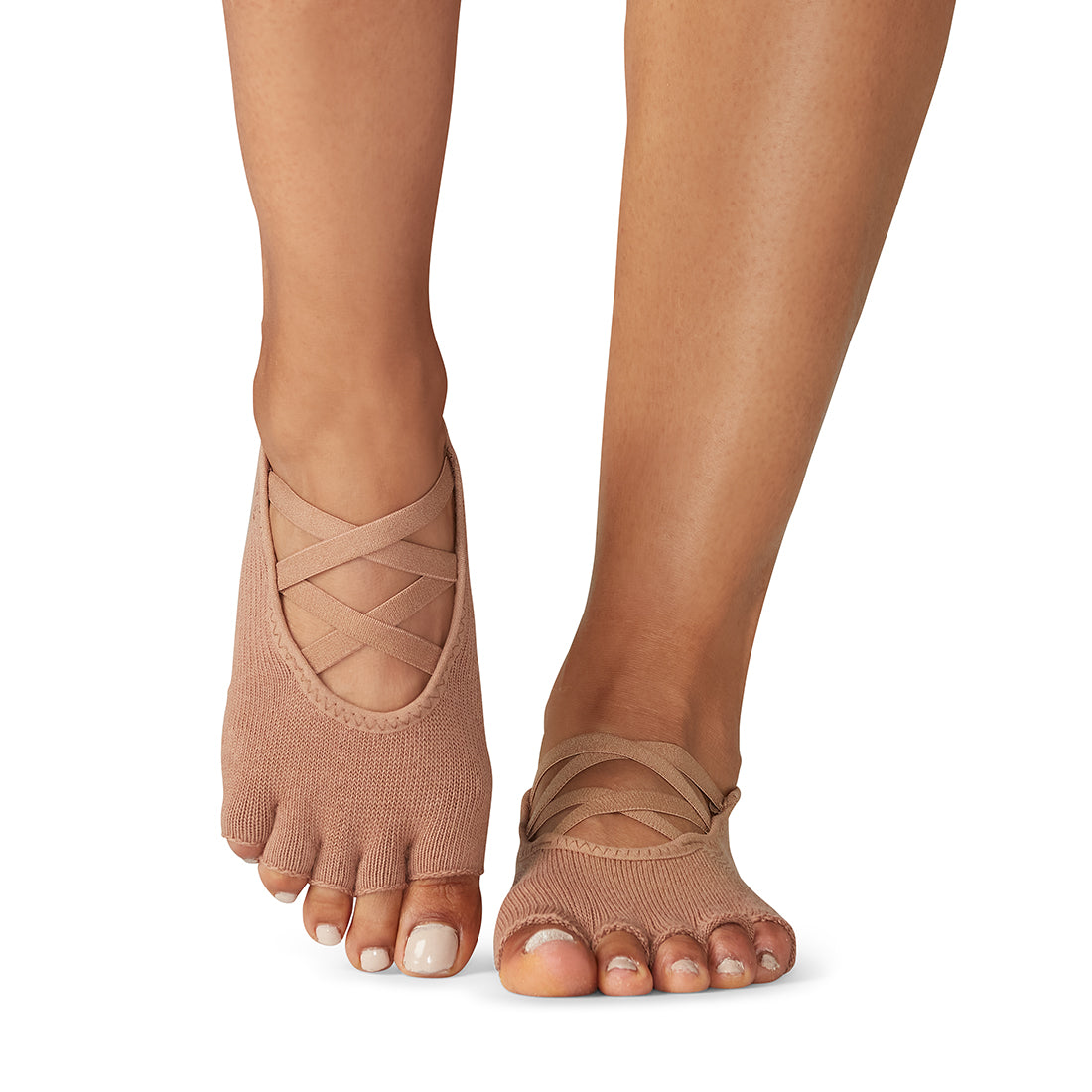 ToeSox Half Toe Elle kojinės atvirais pirštais, spalva Natural – ant pėdų, vaizdas iš priekio