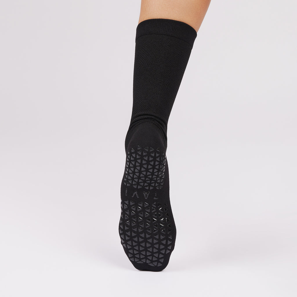 Tavi Grip Kai Tec kojinės, spalva Midnight – neslystantis padas, vaizdas iš galo