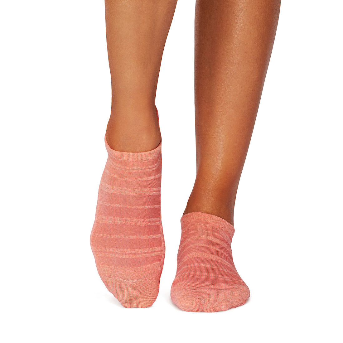 Tavi Grip Savvy Breeze kojinės, spalva Hot Coral – ant pėdų, vaizdas iš priekio