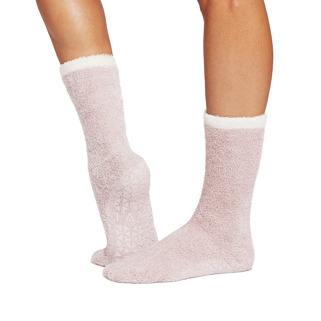 Tavi Grip Lounge kojinės, spalva Soft Blush – ant pėdų, vaizdas iš priekio
