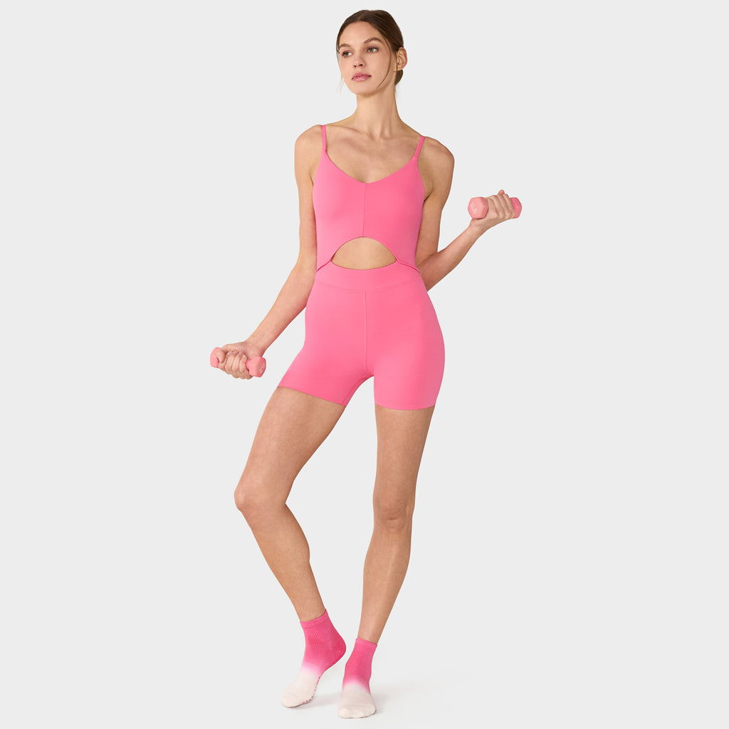 Tavi Alignment trumpas bodis Sunset Pink – visas derinys ant modelio