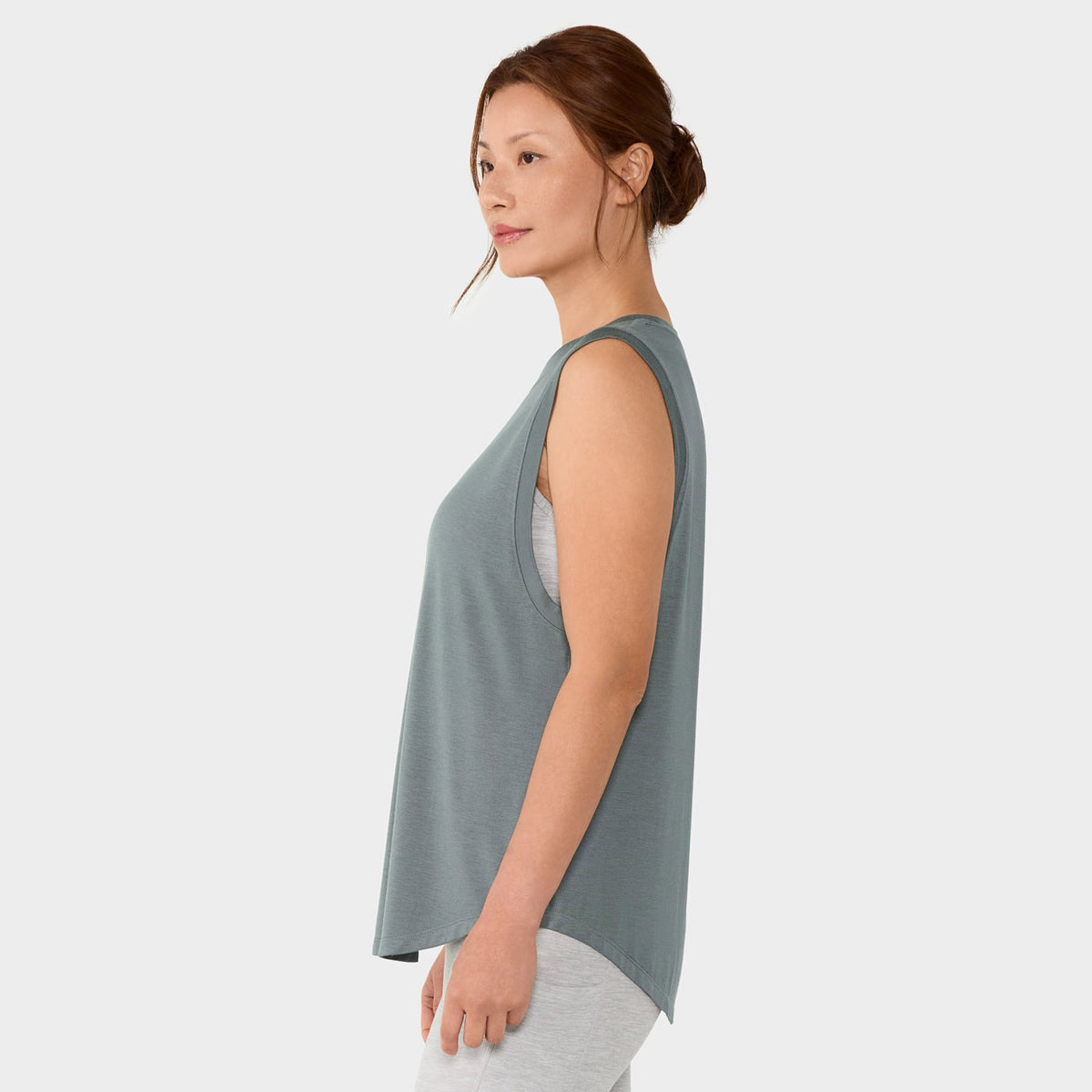 TaviLuxe® High Neck berankoviai marškinėliai Balsam – ant modelio, vaizdas iš šono